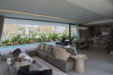 Chalet de 3 dormitorios en Bang Tao, Tailandia № 74588 - foto 2