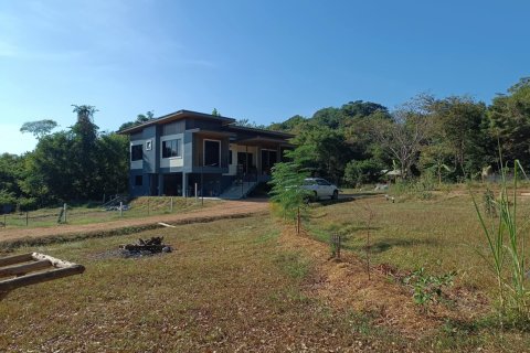 Casa de 4 dormitorios en Klaeng, Tailandia № 170931 - foto 2
