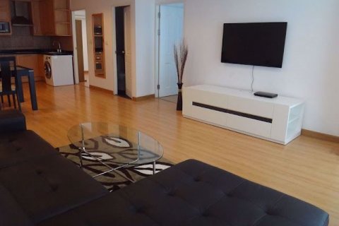 Condominio de 2 dormitorios en Bang Rak, Bangkok, Tailandia № 47553 - foto 2