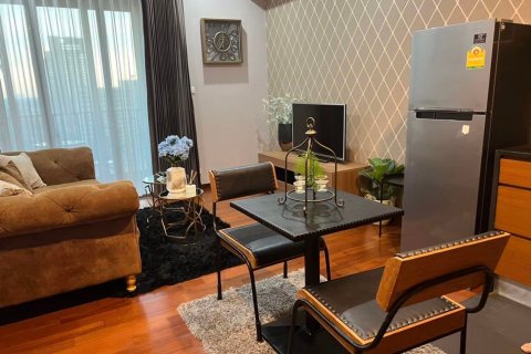 Condo in Khlong Toei, Bangkok, Thailand, 2 bedrooms № 47555 - photo 2