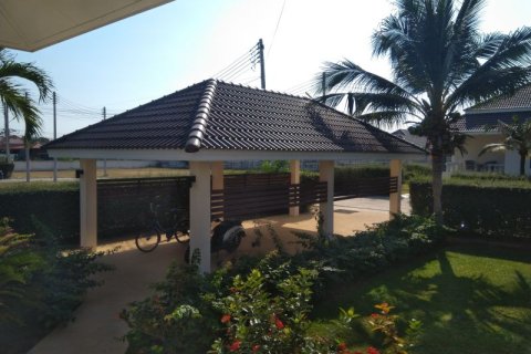 Casa de 3 dormitorios en Cha-am, Tailandia № 170874 - foto 4