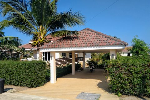 Casa de 3 dormitorios en Cha-am, Tailandia № 170874 - foto 2