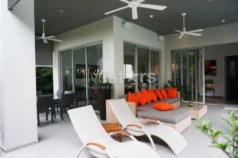 Casa de 4 dormitorios en Phuket, Tailandia № 67010 - foto 2