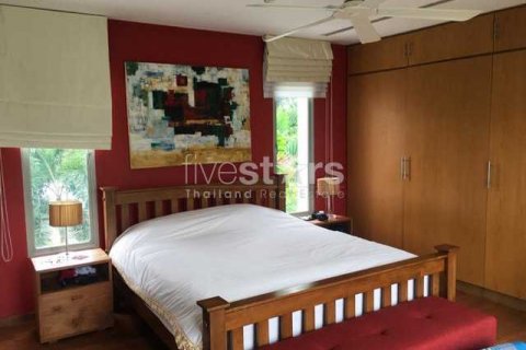 Casa de 4 dormitorios en Phuket, Tailandia № 67010 - foto 8