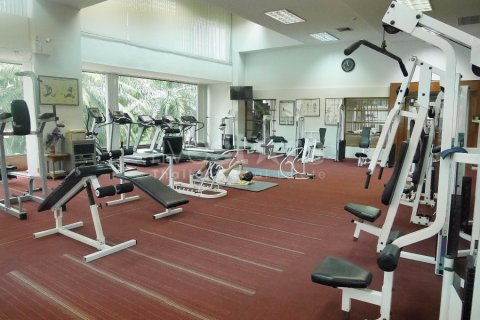 Condo in Bangkok, Thailand, 3 bedrooms № 67013 - photo 16