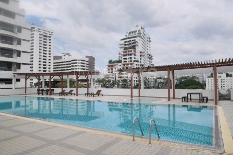 Condo in Bangkok, Thailand, 3 bedrooms № 67013 - photo 15