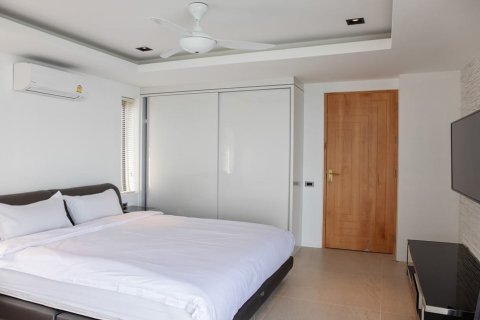 Chalet de 3 dormitorios en Chaweng Beach, Ko Samui, Tailandia № 180260 - foto 16