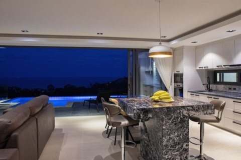 Chalet de 3 dormitorios en Chaweng Beach, Ko Samui, Tailandia № 180260 - foto 10