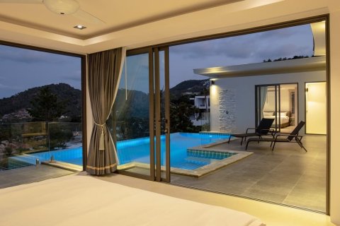 Chalet de 3 dormitorios en Chaweng Beach, Ko Samui, Tailandia № 180260 - foto 18