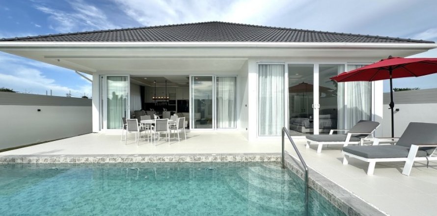Casa de 3 dormitorios en Pattaya, Tailandia № 113575