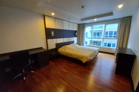 Condominio de 2 dormitorios en Watthana, Bangkok, Tailandia № 138811 - foto 11
