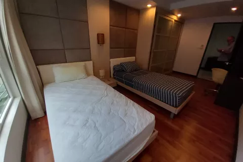 Condominio de 2 dormitorios en Watthana, Bangkok, Tailandia № 138811 - foto 4