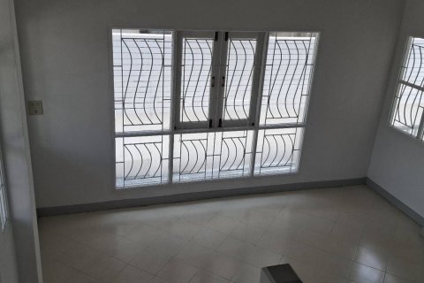 Casa de 3 dormitorios en Khlong Luang, Tailandia № 173095 - foto 5