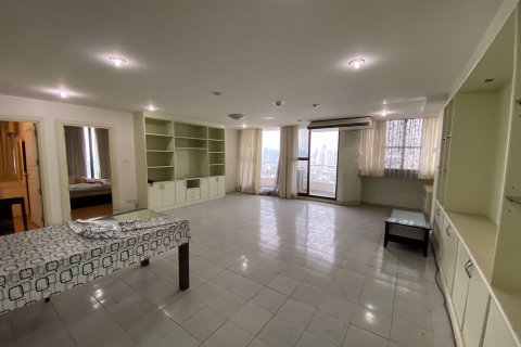 Condominio de 2 dormitorios en Watthana, Bangkok, Tailandia № 71573 - foto 4