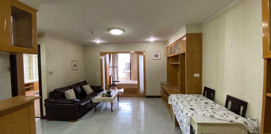 Condo in Watthana, Bangkok, Thailand, 2 bedrooms  № 71575