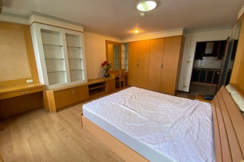 Condominio de 2 dormitorios en Watthana, Bangkok, Tailandia № 71574 - foto 6