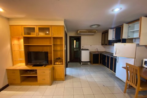 Condominio de 2 dormitorios en Watthana, Bangkok, Tailandia № 71574 - foto 2