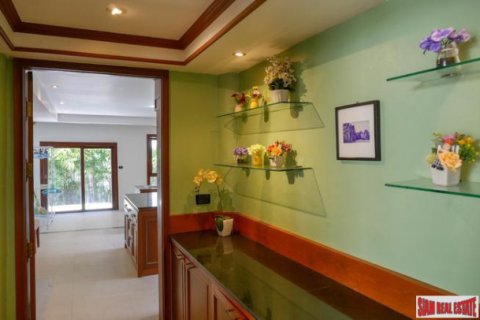 Chalet de 4 dormitorios en Rawai, Tailandia № 203232 - foto 5