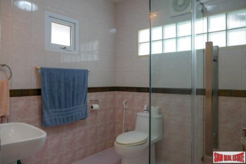 Casa de 3 dormitorios en Phuket, Tailandia № 203227 - foto 3