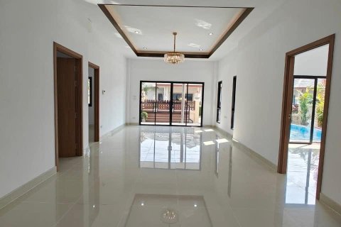 Casa de 3 dormitorios en Bang Lamung, Tailandia № 117206 - foto 11