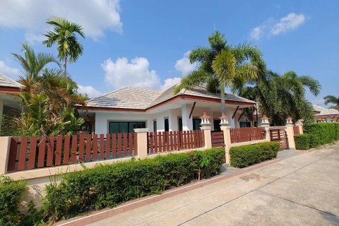 Casa de 3 dormitorios en Bang Lamung, Tailandia № 117206 - foto 3
