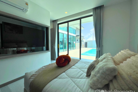 Casa de 3 dormitorios en Pattaya, Tailandia № 117210 - foto 18