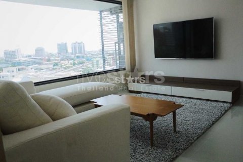 Estudio en el condominio en Bangkok, Tailandia № 66990 - foto 5