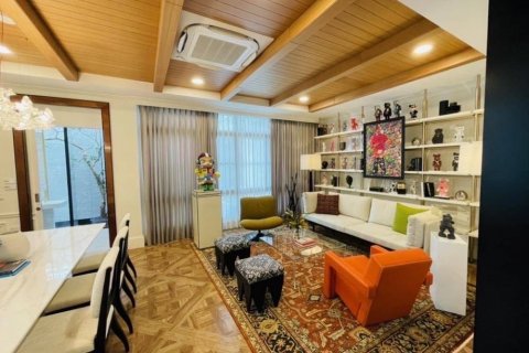 Chalet de 5 dormitorios en Saphan Sung, Bangkok, Tailandia № 133930 - foto 15