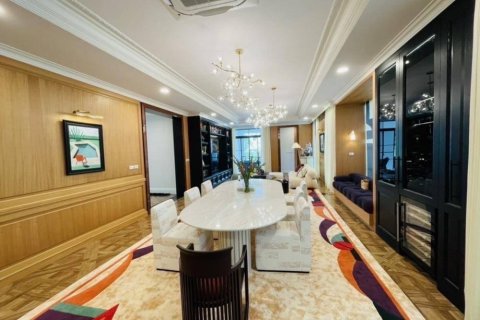 Chalet de 5 dormitorios en Saphan Sung, Bangkok, Tailandia № 133930 - foto 12