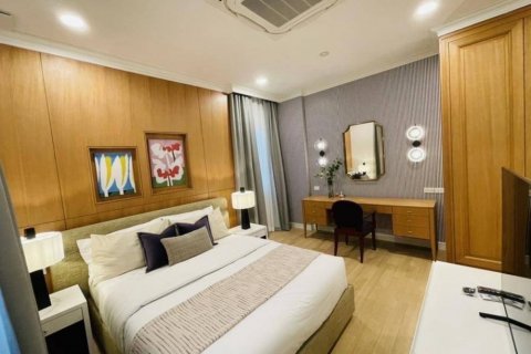 Chalet de 5 dormitorios en Saphan Sung, Bangkok, Tailandia № 133930 - foto 17