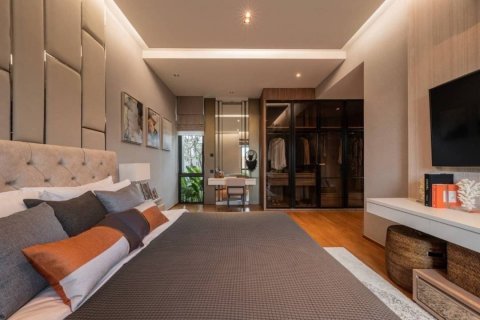 Chalet de 4 dormitorios en Pattaya, Tailandia № 133933 - foto 7
