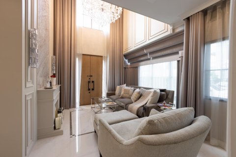 Condominio de 4 dormitorios en Bang Phli Yai, Tailandia № 133927 - foto 2