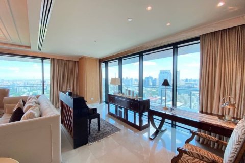 Condominio de 3 dormitorios en Bang Rak, Bangkok, Tailandia № 133931 - foto 2