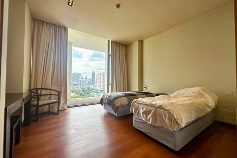 Condominio de 4 dormitorios en Bangkok, Tailandia № 70900 - foto 12