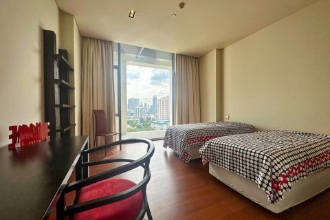 Condominio de 4 dormitorios en Bangkok, Tailandia № 70900 - foto 14