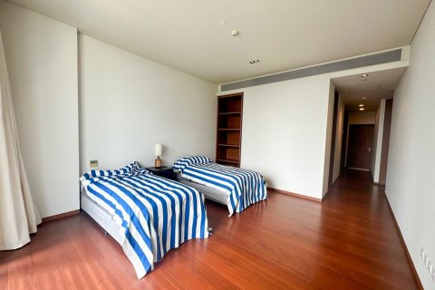 Condominio de 4 dormitorios en Bangkok, Tailandia № 70900 - foto 16