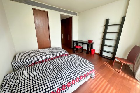 Condominio de 4 dormitorios en Bangkok, Tailandia № 70900 - foto 17