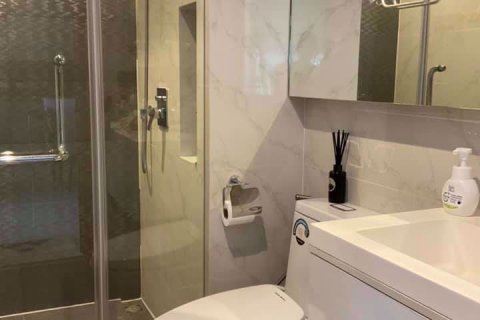 Condominio de 1 dormitorio en Khlong Toei, Bangkok, Tailandia № 48108 - foto 8