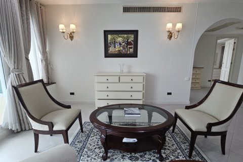 Condominio de 4 dormitorios en Watthana, Bangkok, Tailandia № 201236 - foto 11