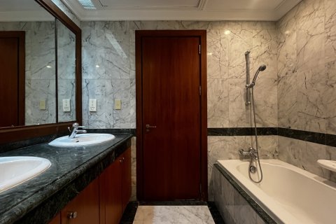 Condominio de 3 dormitorios en Bangkok, Tailandia № 201232 - foto 6