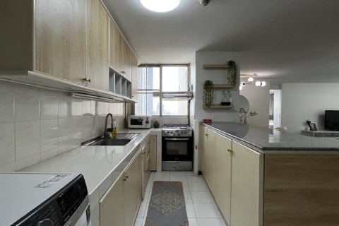 Condominio de 2 dormitorios en Ratchathewi, Bangkok, Tailandia № 201238 - foto 7