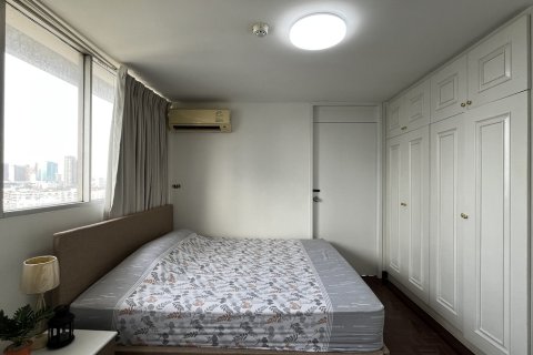 Condominio de 2 dormitorios en Ratchathewi, Bangkok, Tailandia № 201238 - foto 12