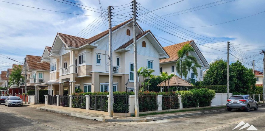 Casa de 5 dormitorios en Chiang Mai, Tailandia № 122796