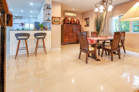 Casa de 5 dormitorios en Chiang Mai, Tailandia № 122796 - foto 17