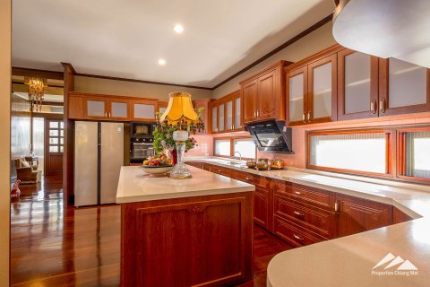 Chalet de 5 dormitorios en Chiang Mai, Tailandia № 122799 - foto 18