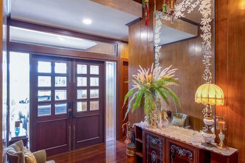 Chalet de 5 dormitorios en Chiang Mai, Tailandia № 122799 - foto 5