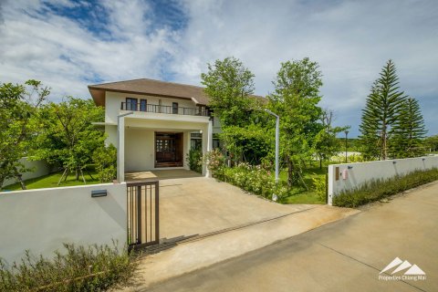 Chalet de 5 dormitorios en Chiang Mai, Tailandia № 122799 - foto 4