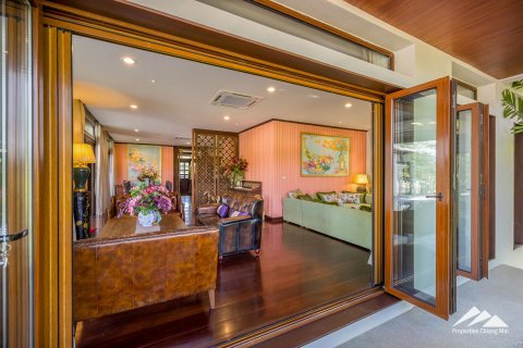 Chalet de 5 dormitorios en Chiang Mai, Tailandia № 122799 - foto 12