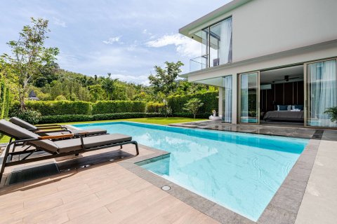 Chalet de 4 dormitorios en Phuket, Tailandia № 151160 - foto 16