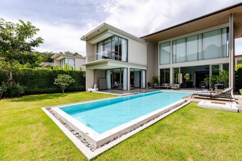 Chalet de 4 dormitorios en Phuket, Tailandia № 151160 - foto 30